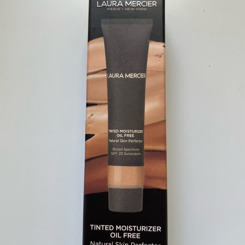 Laura Mercier Tinted Oil Free Moisturizer